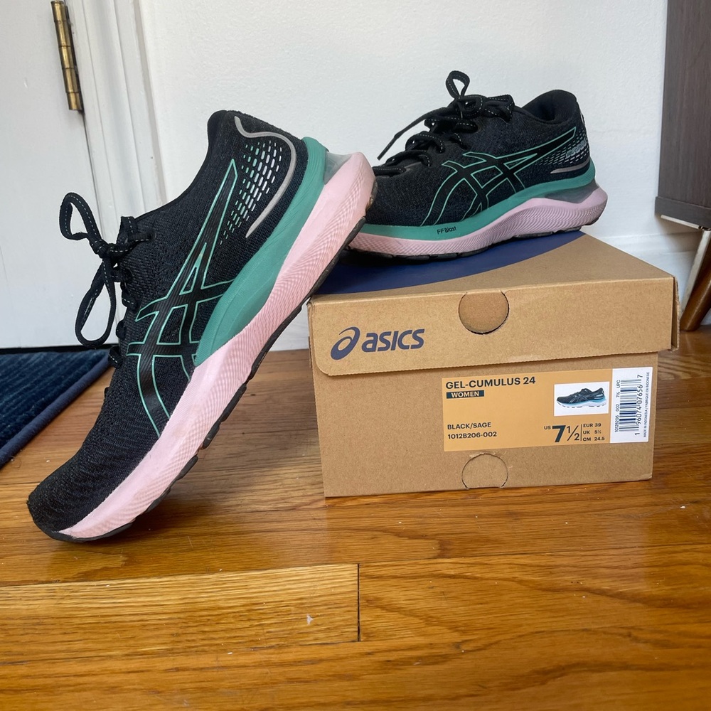 asics GEL Cumulus 24 Running Shoes, Women’s Size 7.5 in Black/Sage